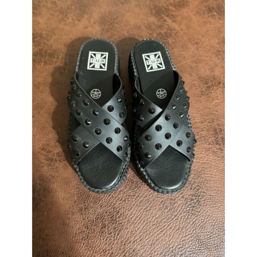 T.U.K. Sandles
